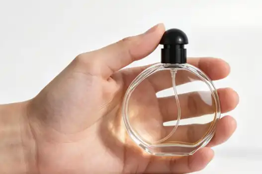 Discover the Perfect Perfume Bottle: Longevity, Portability & More